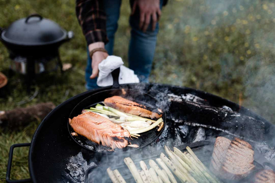 outdoor cooking cast iron flat pan