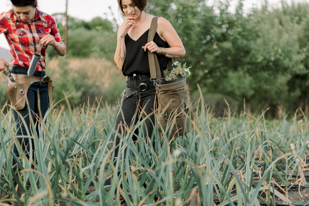 10 WAYS TO USE THE GATHERING BAG