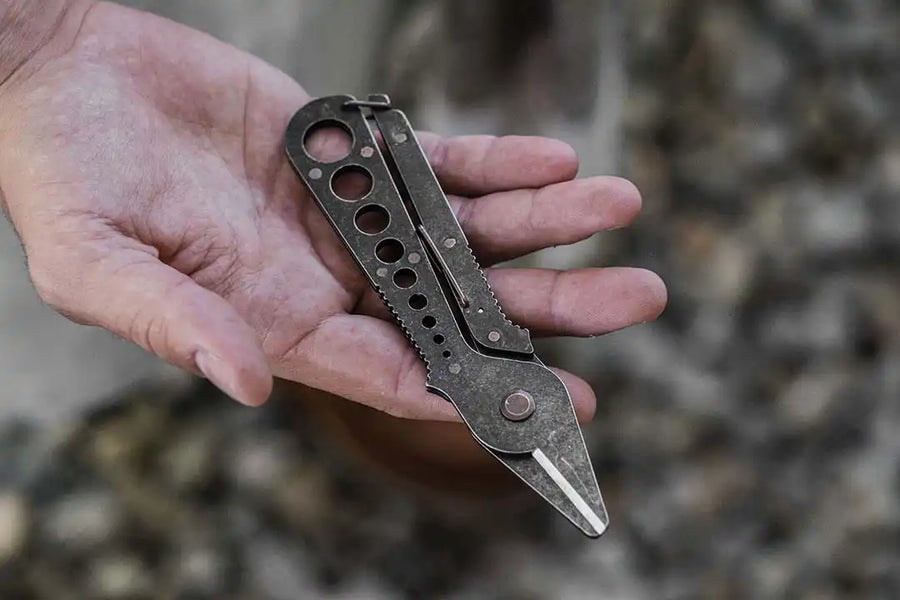 Herb Harvest Strip Tool - Tumbled Black