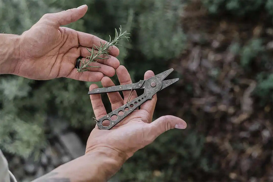 Herb Harvest Strip Tool - Tumbled Black