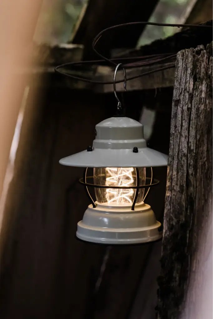 Barebones Australia Outpost Lantern - Vintage White - Barebones
